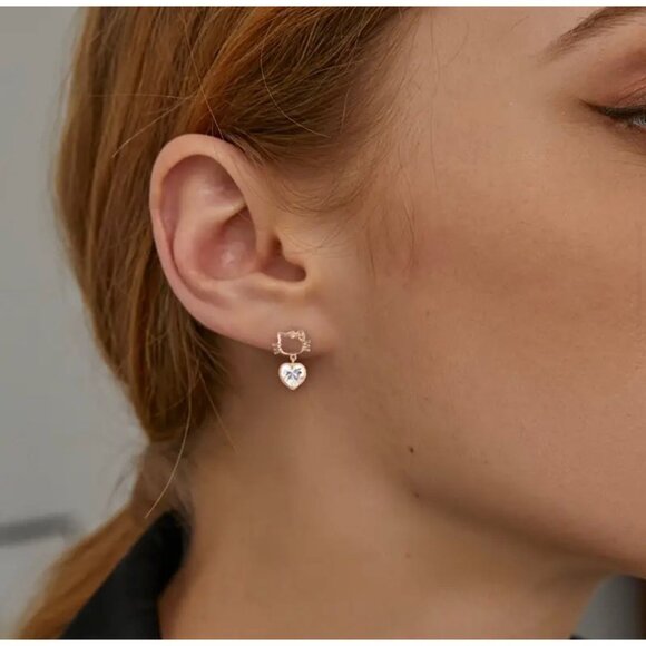 Hello Kitty Gold-Plated Earrings With Heart-Shaped Crystal Dangles - Picture 2 of 4